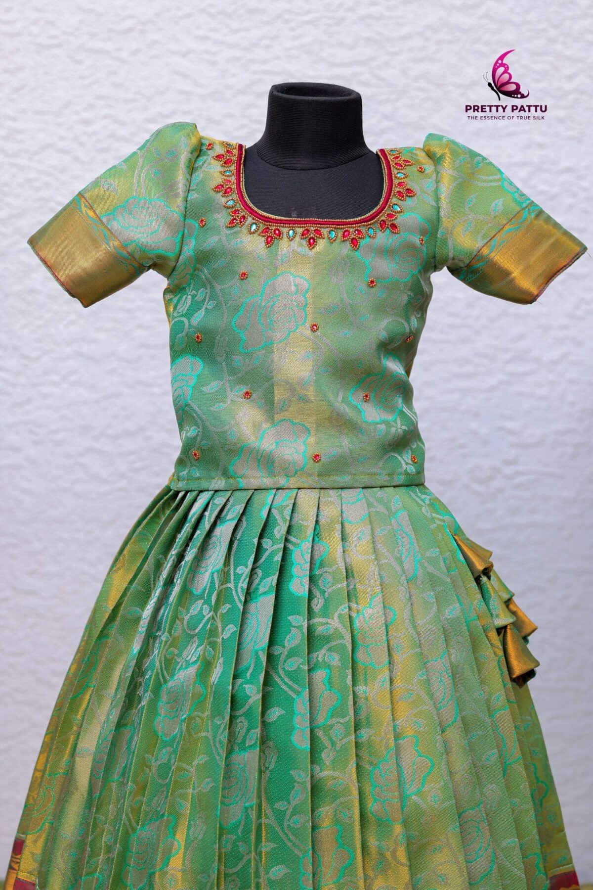 Kanchipuram silk and Banarasi tissue