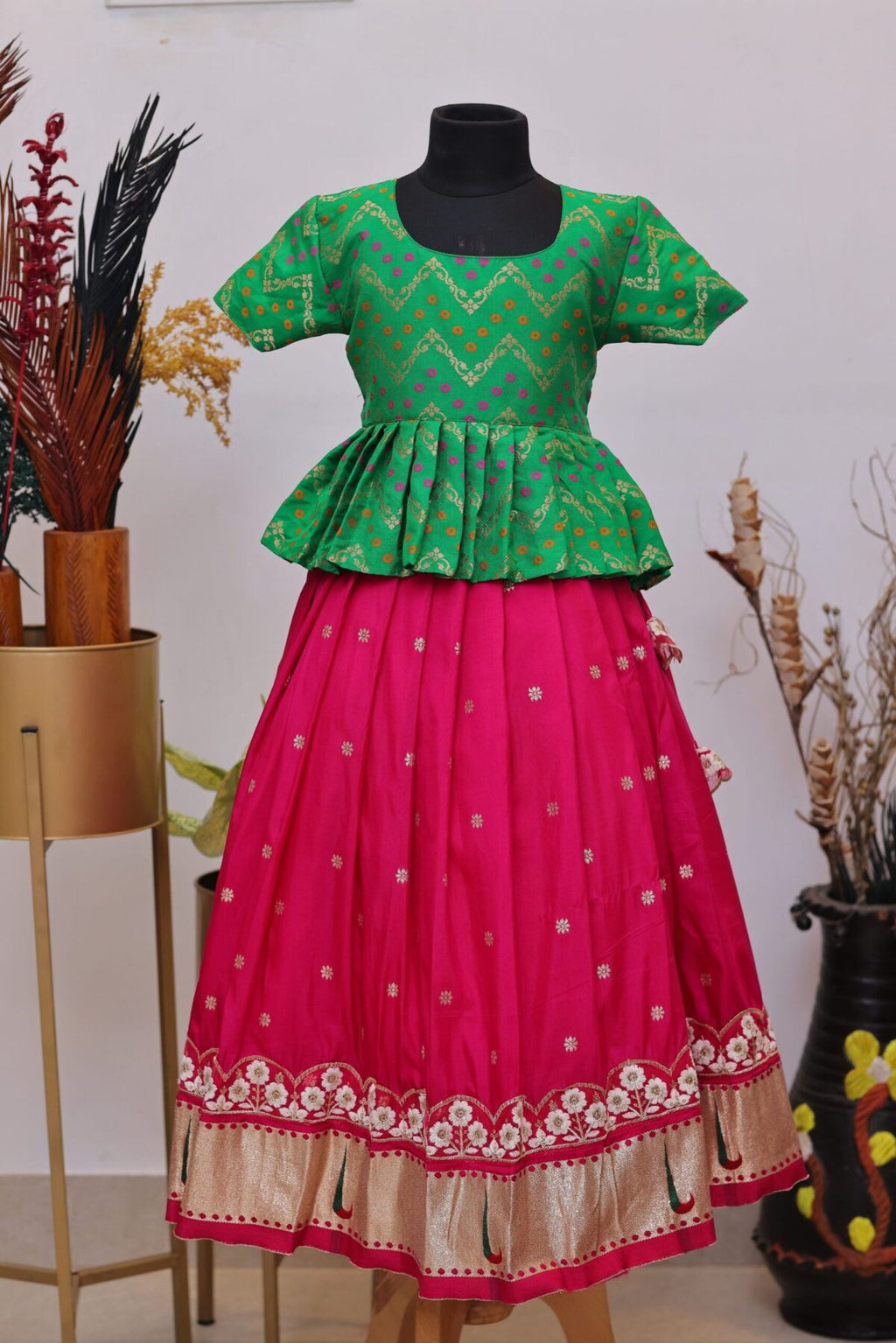 Dola silk