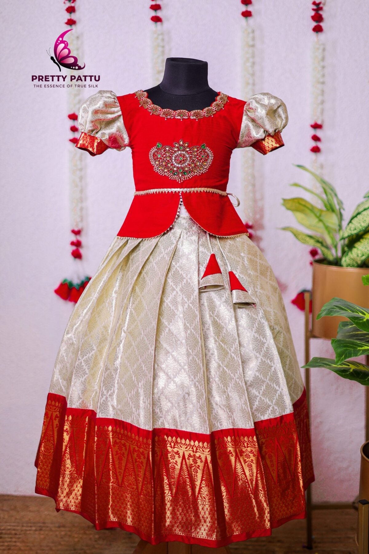 Semi-banarasi silk lehanga white