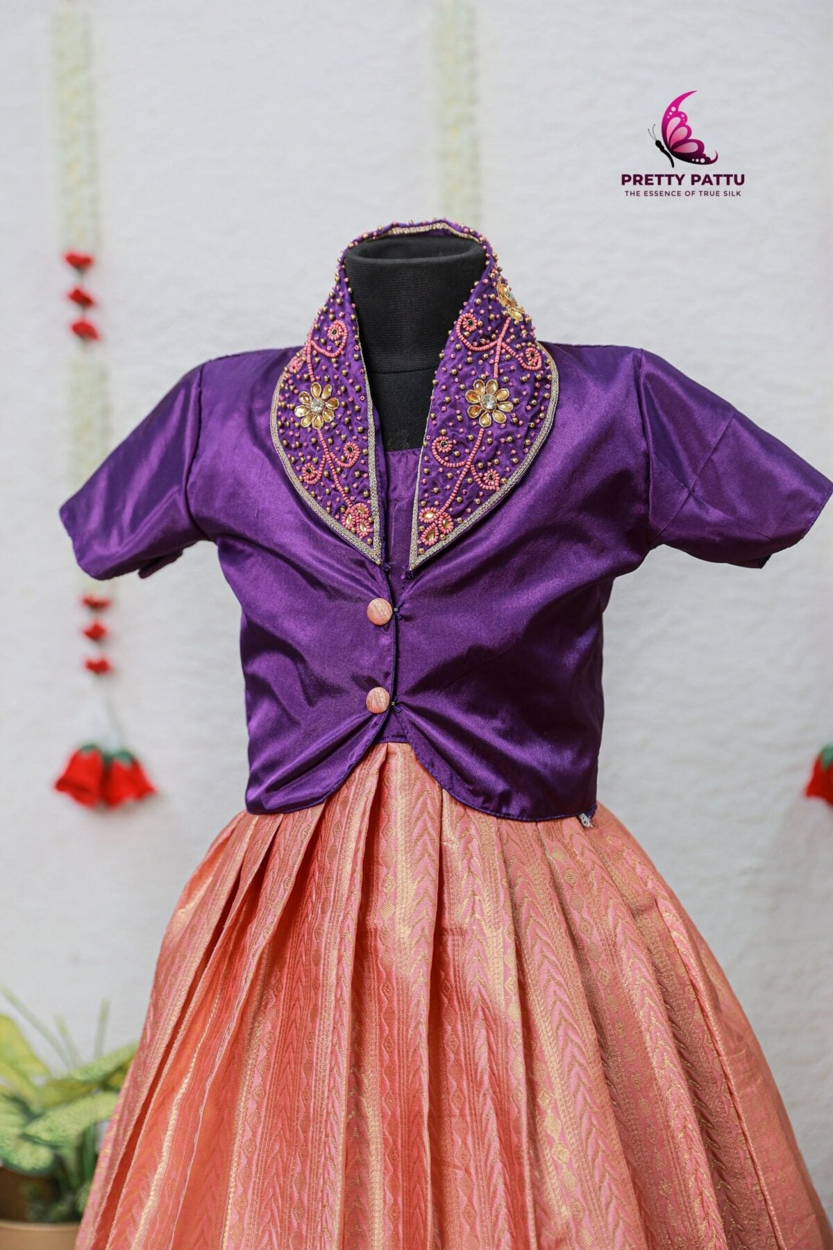 semi collar lehanga