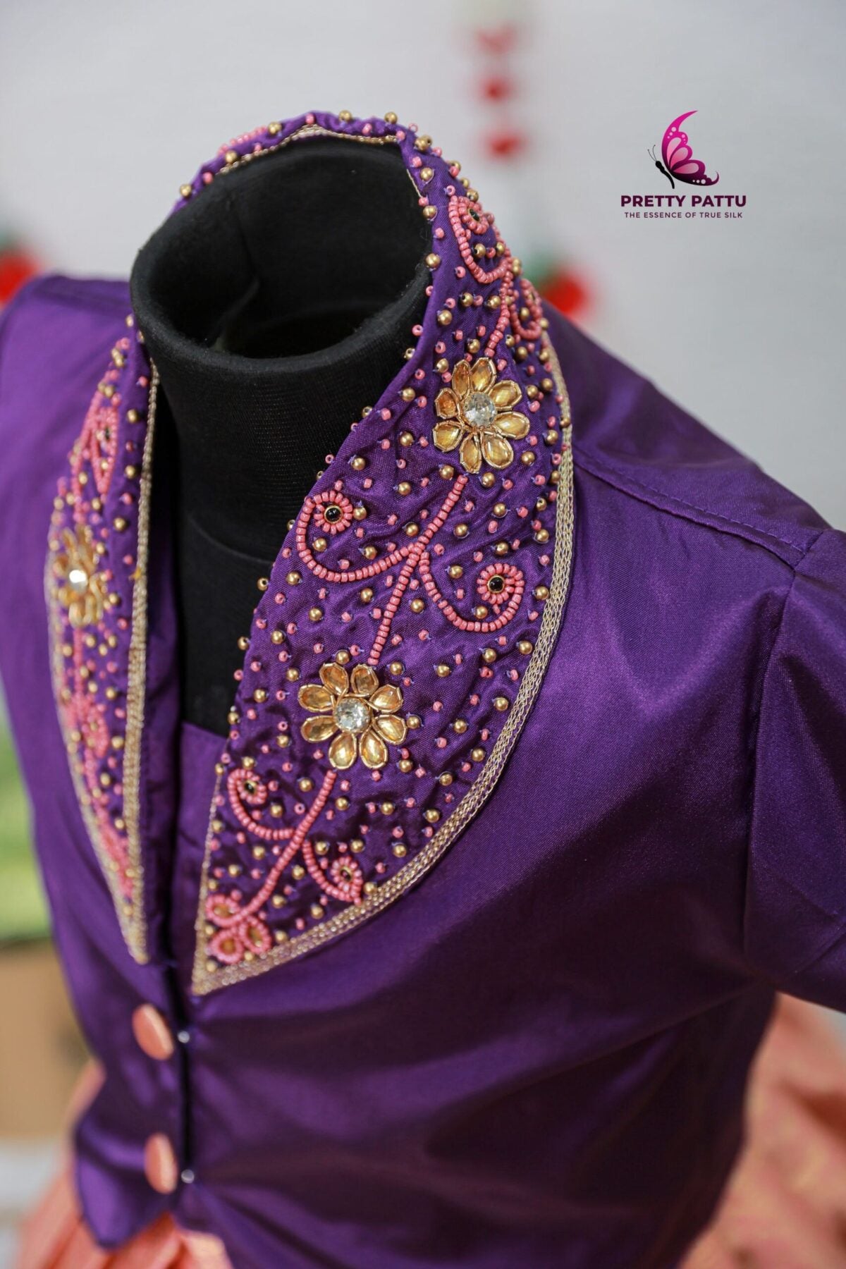 semi collar lehanga