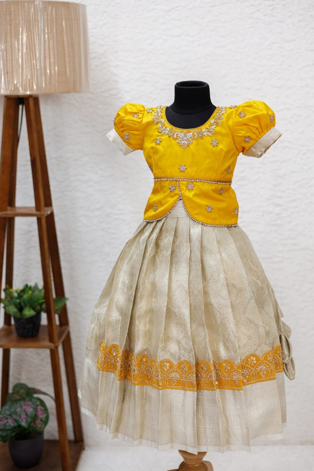 Semi banarasi with full zardosi work
