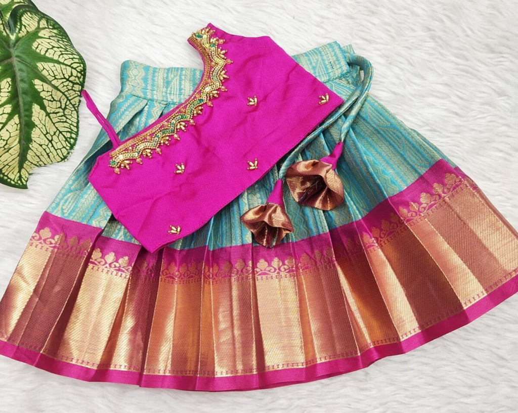 Semi Banarasi Kanchu Pattu Lehanga Set