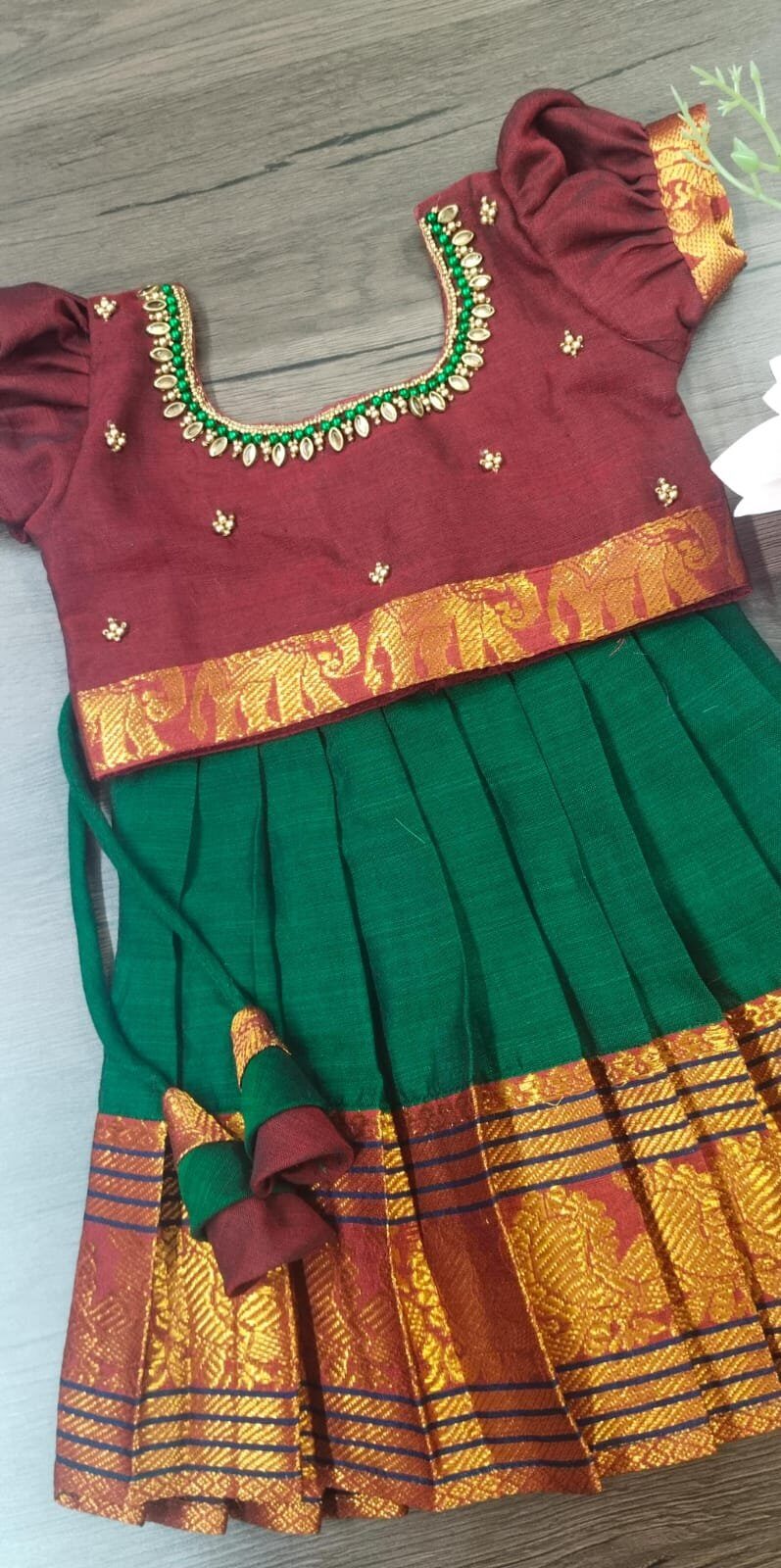 Premium Narayan Pattu Pavadai