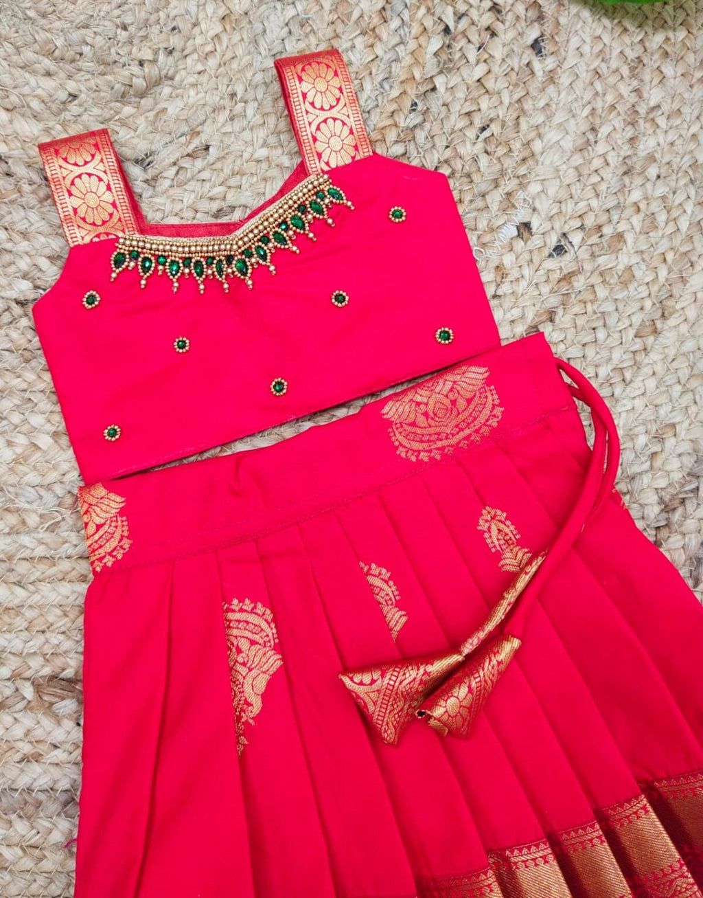 KUMBAKONAM SOFT-SILK LEHENGA AARI WORK TOP