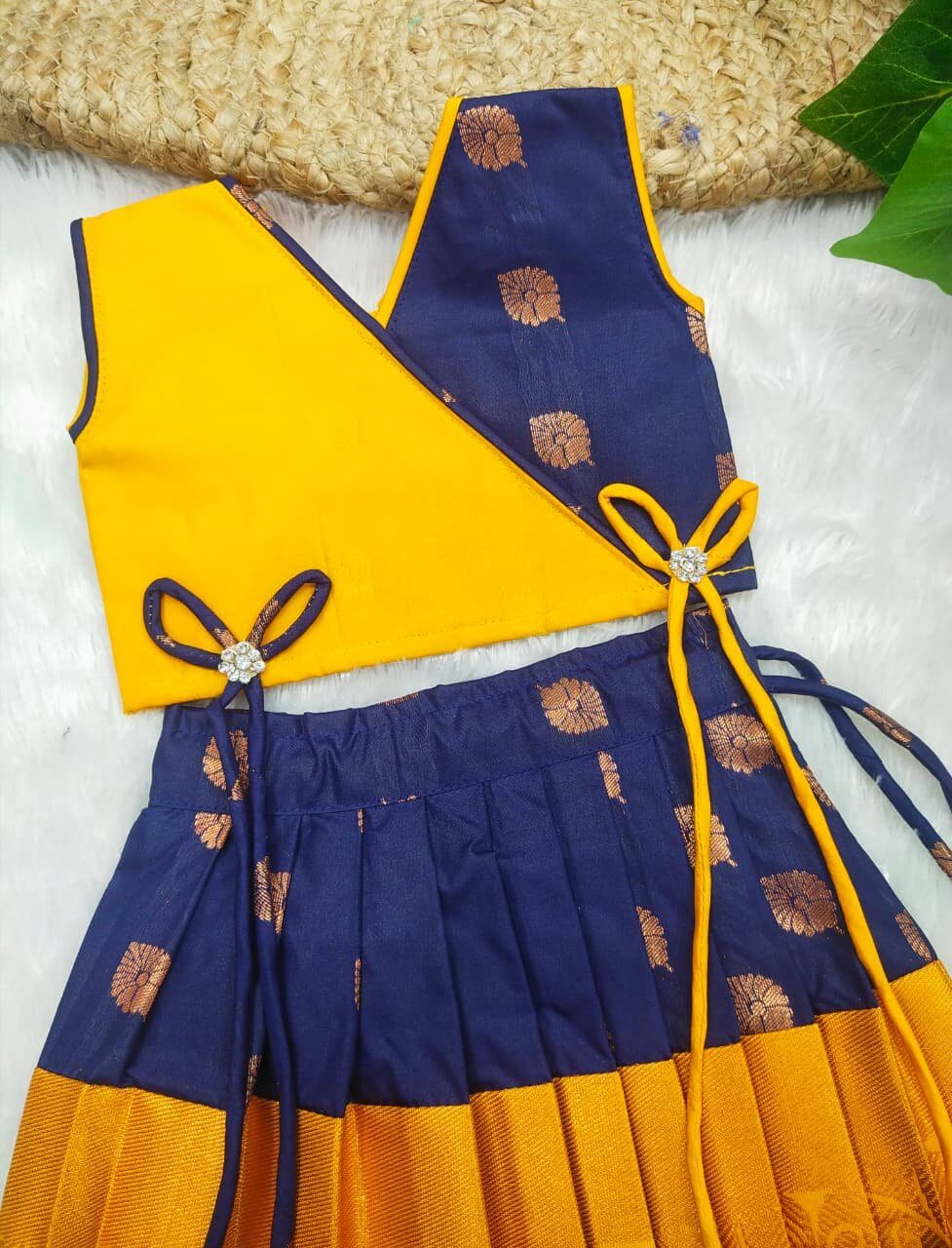 PREMIUM KANCHI PATTU PAVADAI
