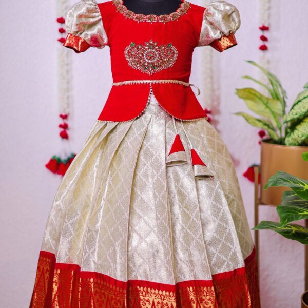 Semi-banarasi silk lehanga white