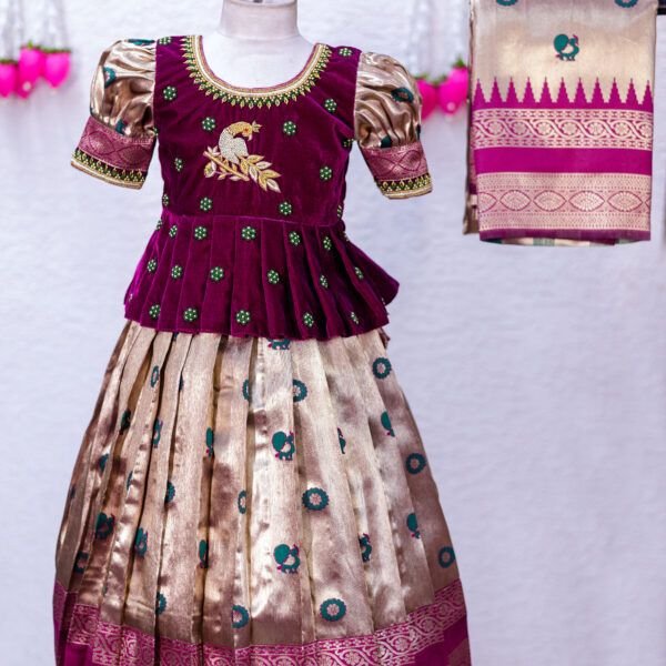 Kanchi Pattu Banarasi Lehanga with Velvet Top