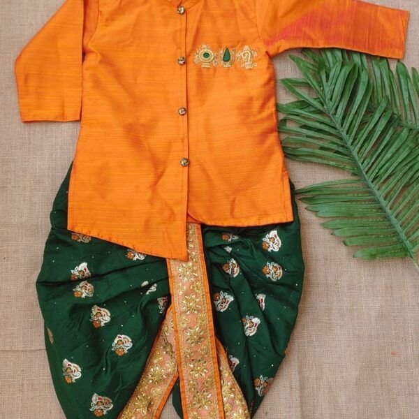 Krishna Model Kurta Set 
