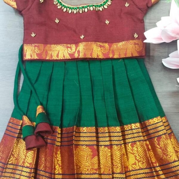 Premium Narayan Pattu Pavadai