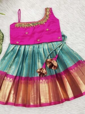 Semi Banarasi Kanchu Pattu Lehanga Set