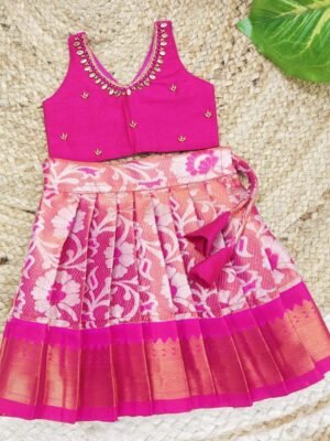 KANCHI PATTU LEHENGA WITH AARI WORK TOP